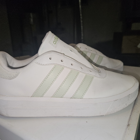 Adidas Court Platform womans size 7.5 - Picture 9 of 9